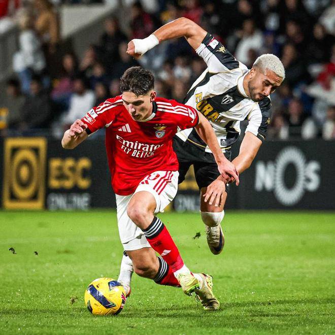 穆里尼奥葡超14场不败！本菲卡2-1，狂人再现神换人，冲击三冠王